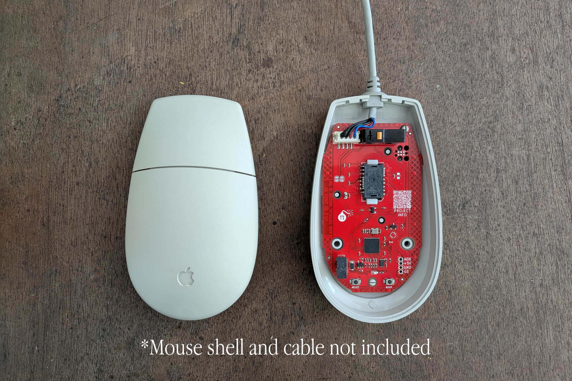 Apple Desktop Bus ADB II Optical Mouse Retro Board (Taiwan)